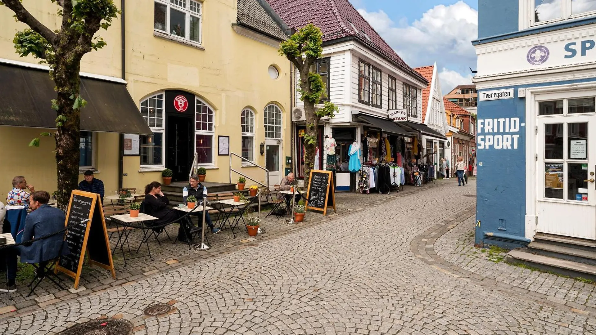3 Bedroom Apartment In Heart Of Bergen