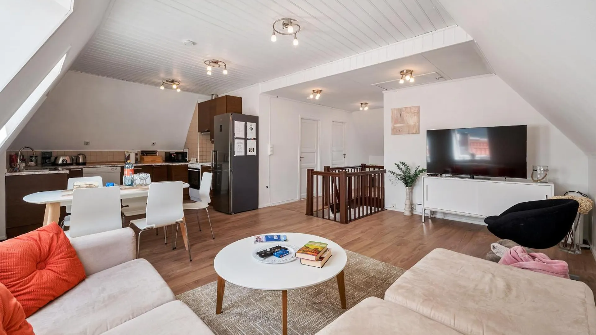 3 Bedroom Apartment In Heart Of Bergen